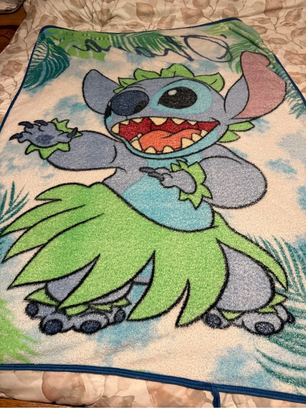 Disney Lilo & Stitch Tropical Plush Throw Blanket - Blue & Green OHANA